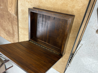 Mariah’s Customizable Book Box